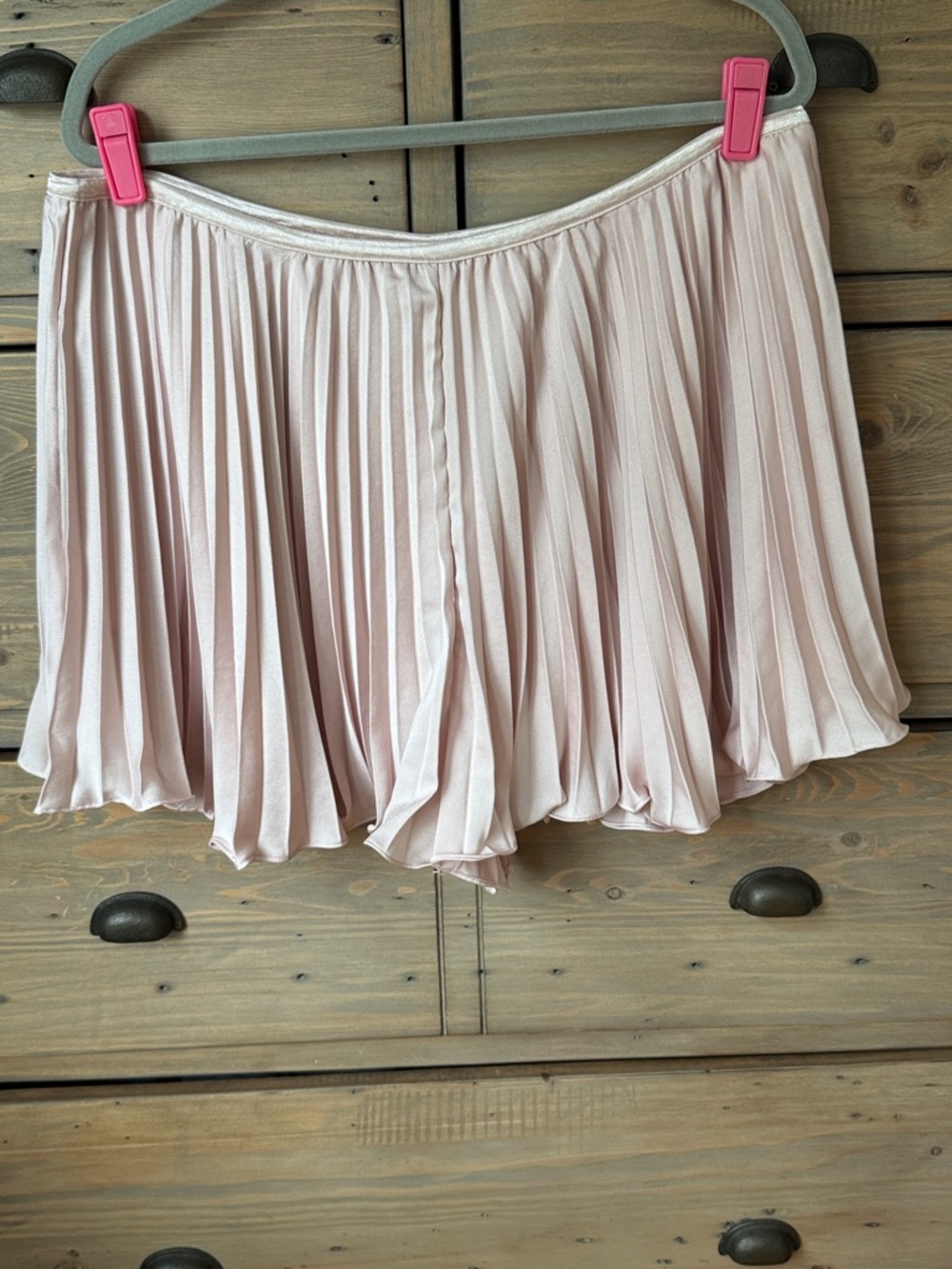Anthropologie Pleated Mini Shorts in dusty rose pink sz XL
